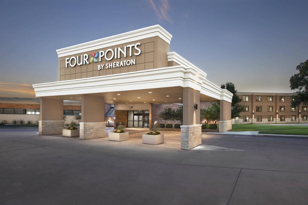 Doubletree By Hilton Manhattan, Ks Exterior foto