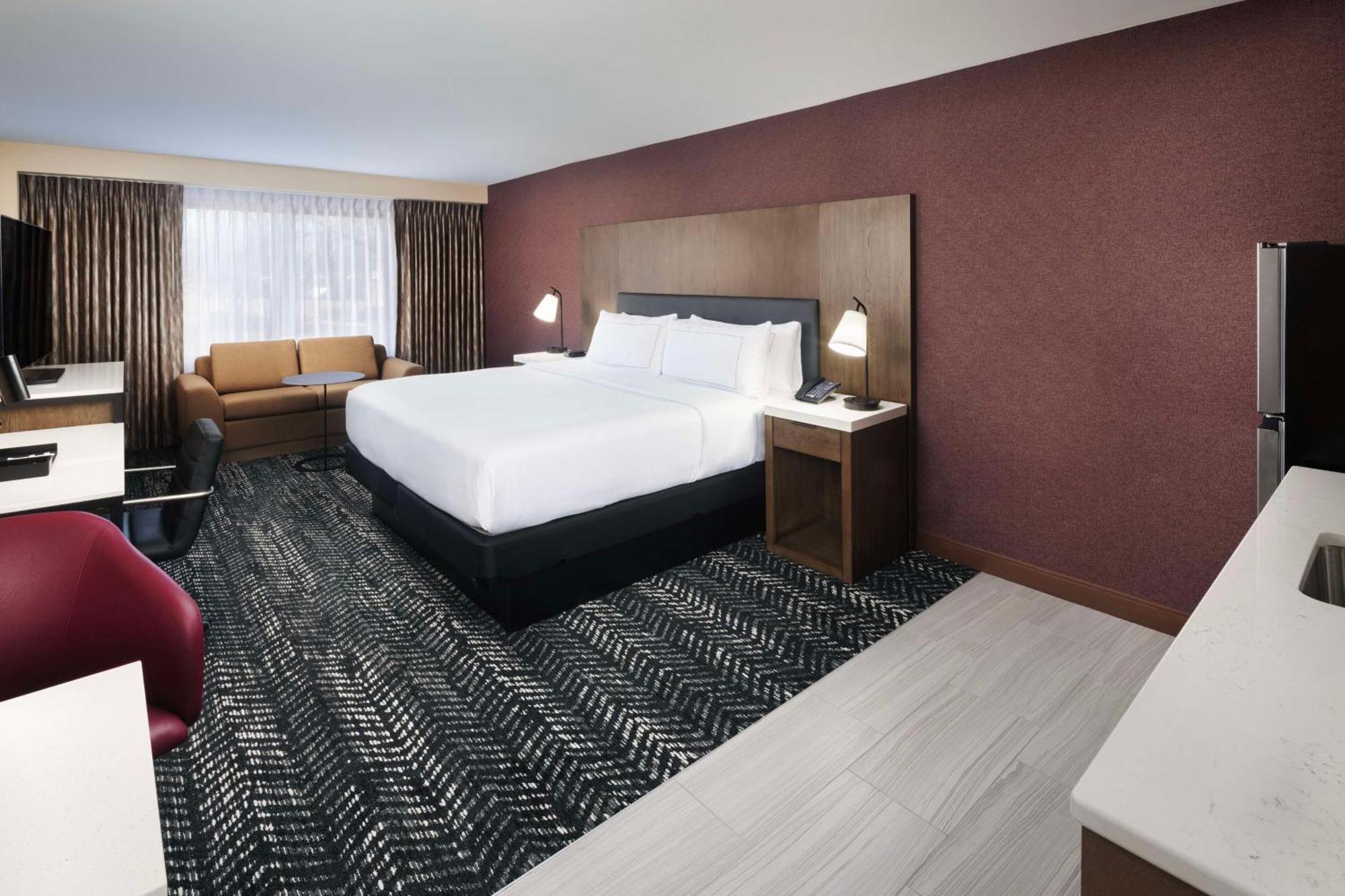 Doubletree By Hilton Manhattan, Ks Exterior foto