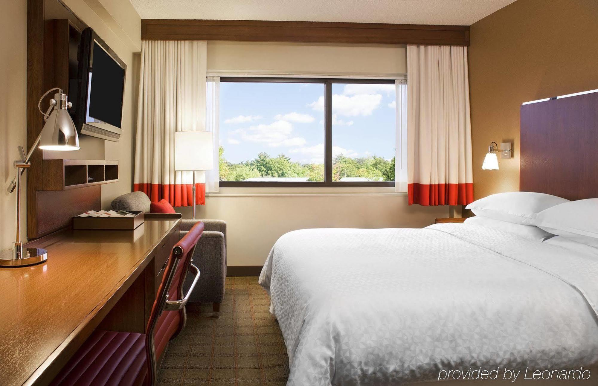 Doubletree By Hilton Manhattan, Ks Exterior foto